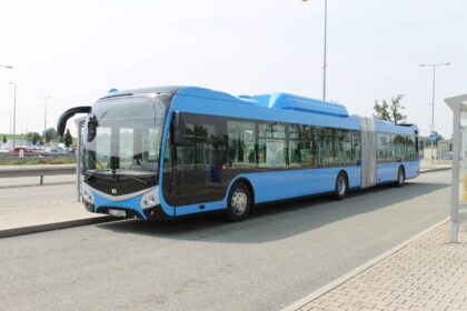 Víťazom súťaže na nákup 130 nových CNG autobusov pre Bratislavu sa stala spoločnosť SOR Libchavy